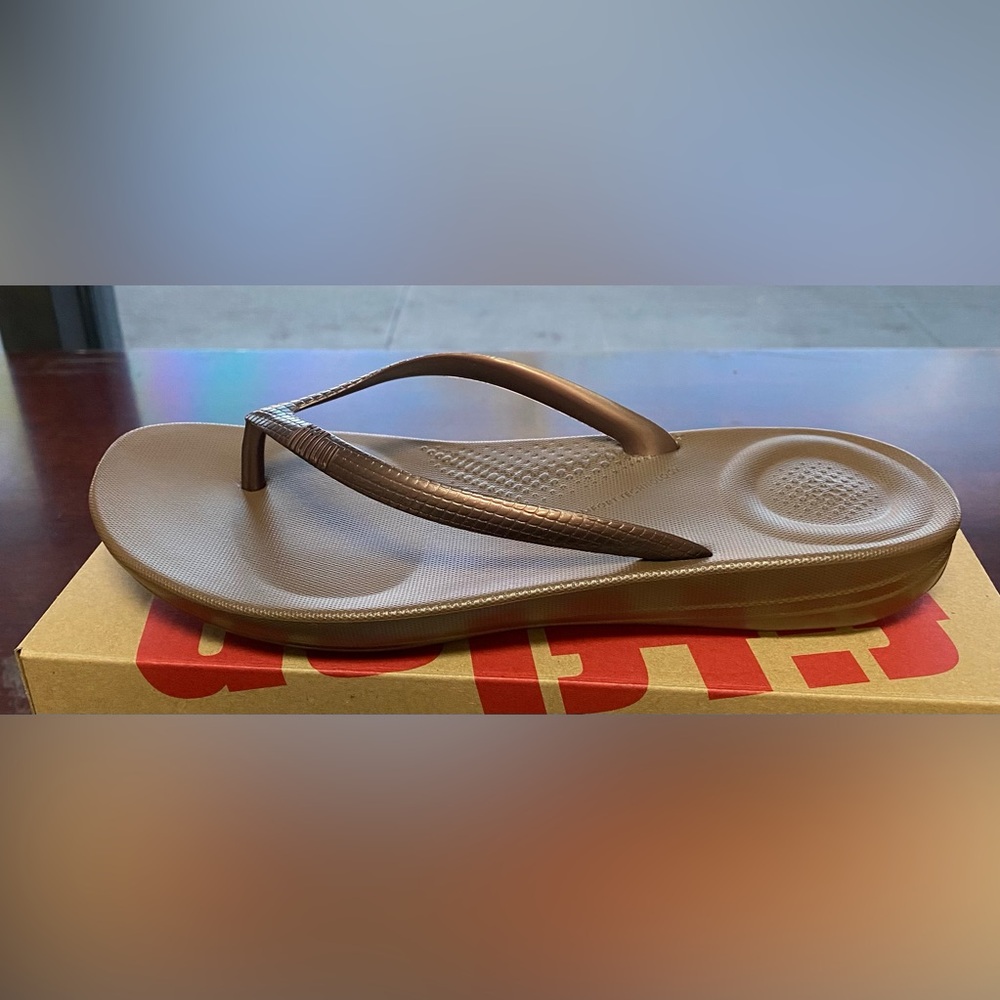 FitFlop Iqushion Ergonomic Flip-Flops -Woman’s